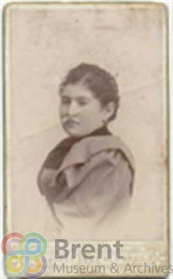 TH\CT\Museum catalogue\photographs\1993_5_49b_th.jpg; 1993.5.49a-b; ;